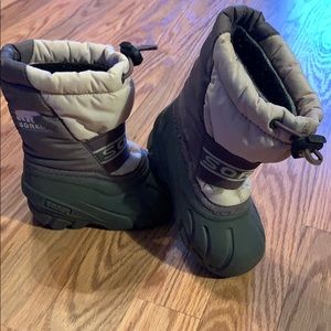 Kids sorel snow boots